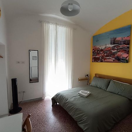 Bnb Etnuvio, Double Rooms In Napoli Bagian luar foto
