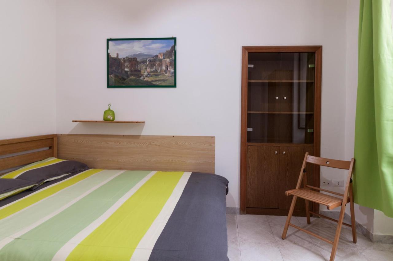 Bnb Etnuvio, Double Rooms In Napoli Bagian luar foto