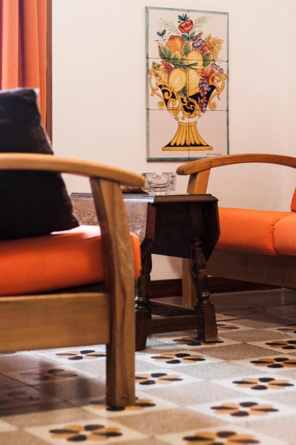Bnb Etnuvio, Double Rooms In Napoli Bagian luar foto