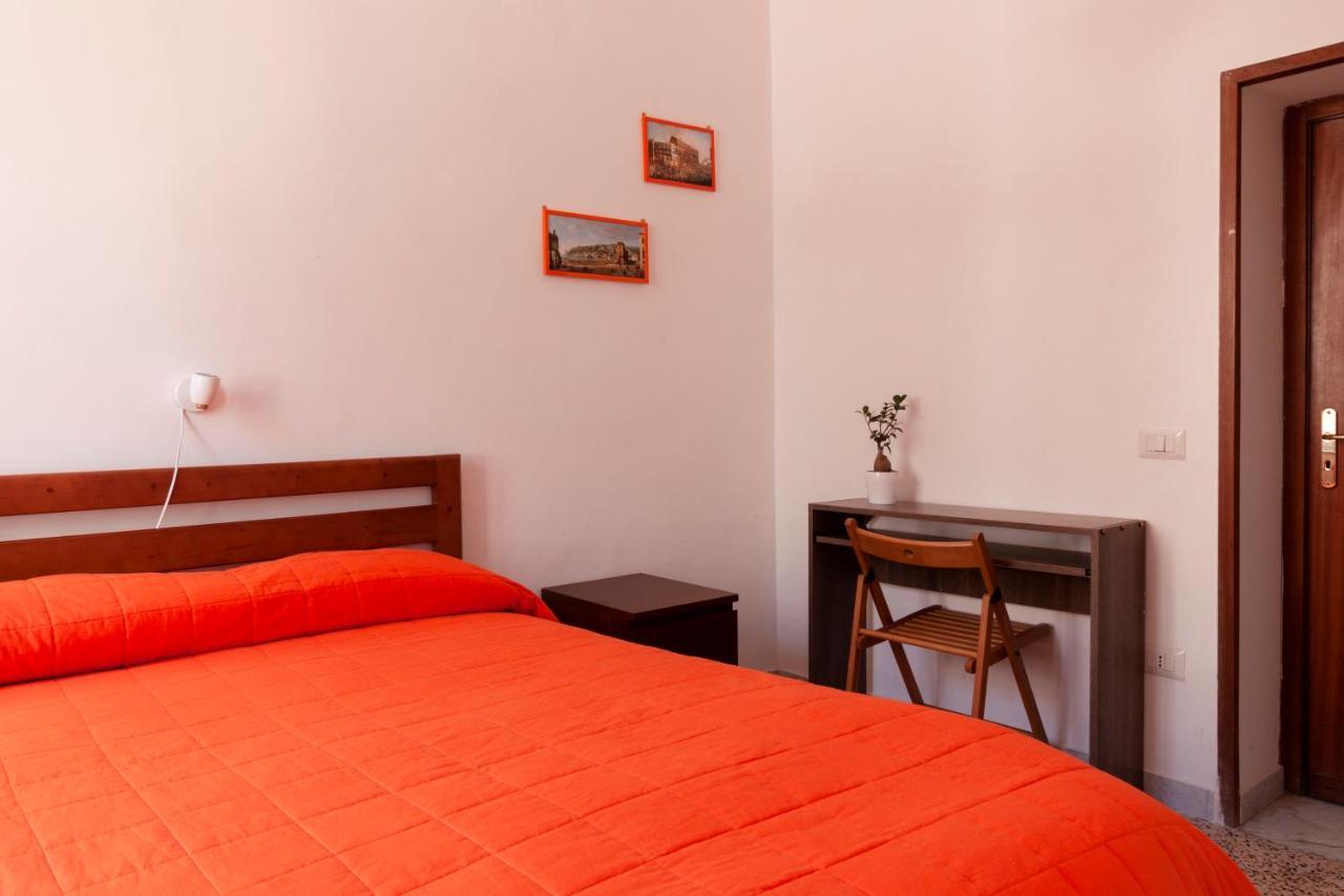 Bnb Etnuvio, Double Rooms In Napoli Bagian luar foto