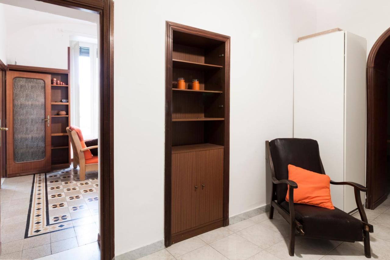 Bnb Etnuvio, Double Rooms In Napoli Bagian luar foto