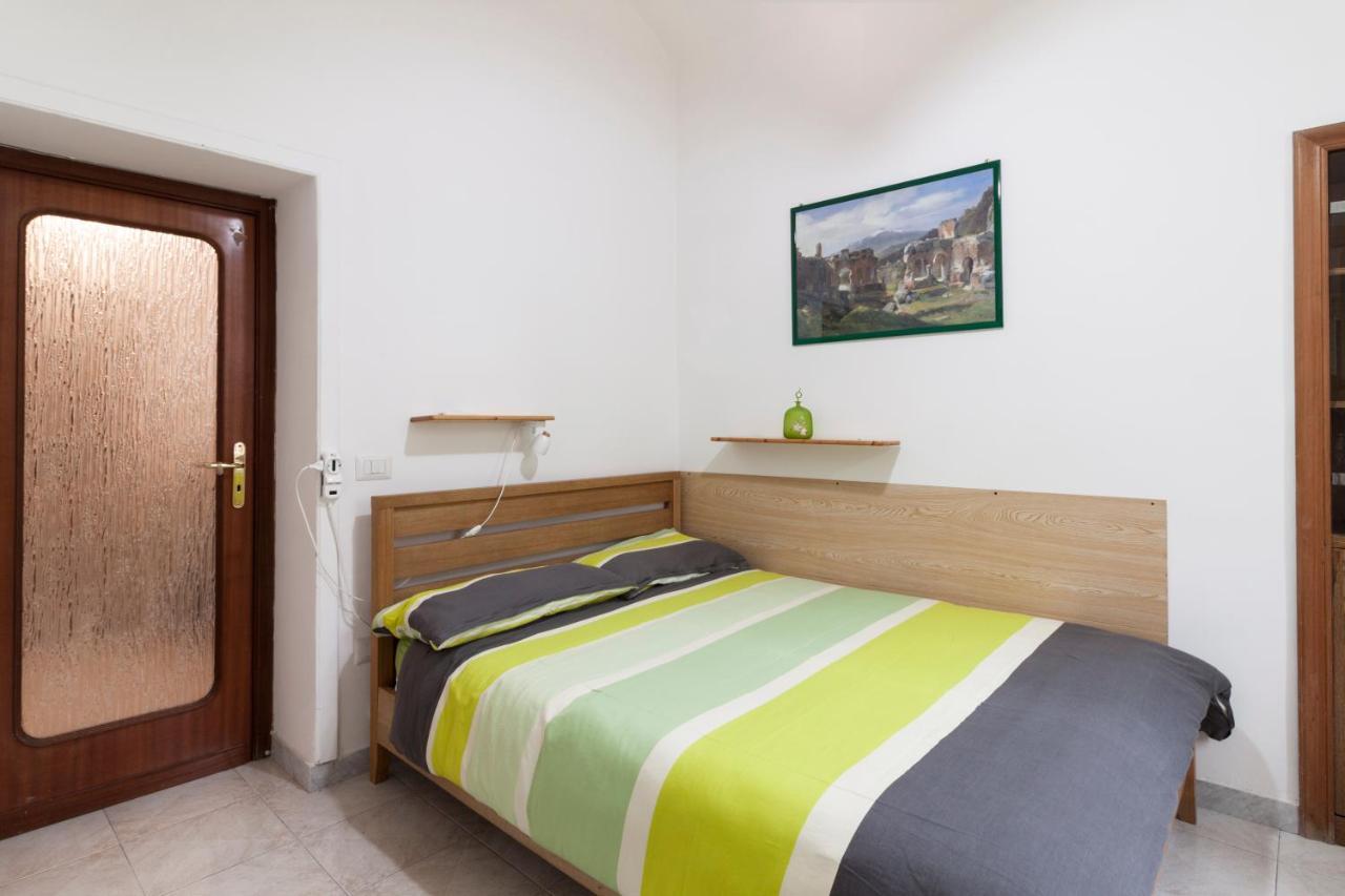 Bnb Etnuvio, Double Rooms In Napoli Bagian luar foto