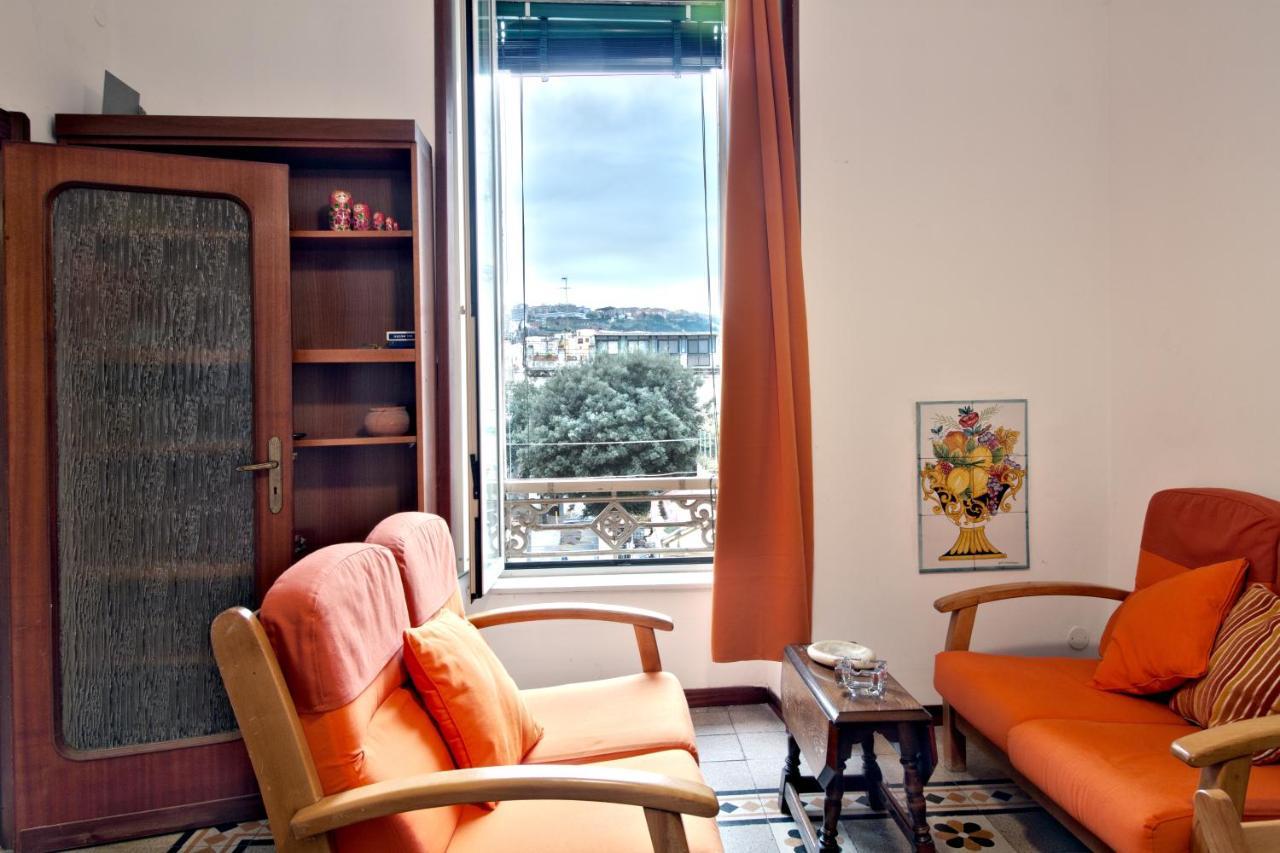 Bnb Etnuvio, Double Rooms In Napoli Bagian luar foto