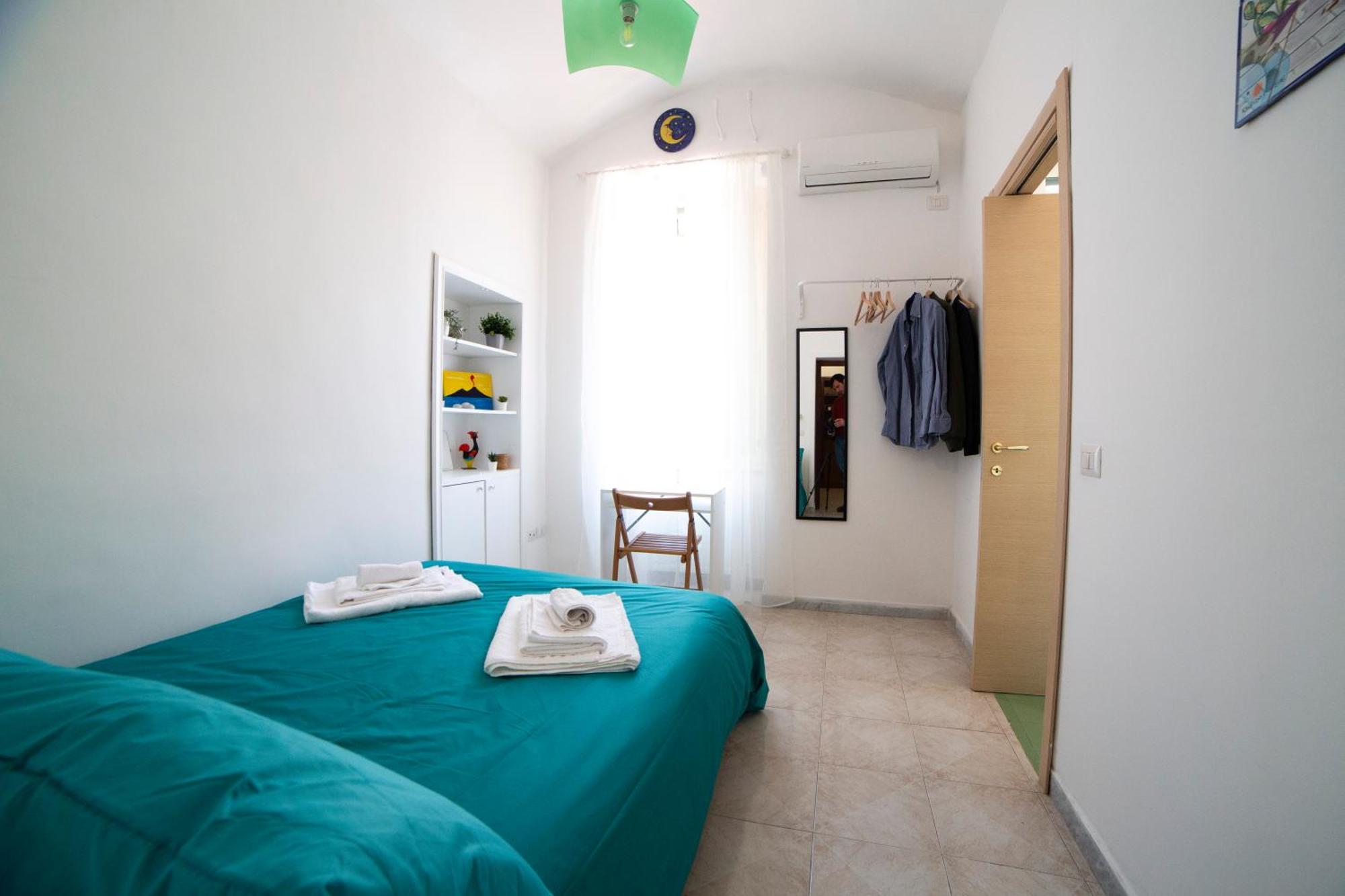 Bnb Etnuvio, Double Rooms In Napoli Bagian luar foto