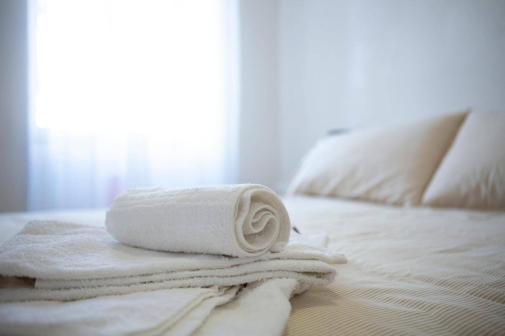Bnb Etnuvio, Double Rooms In Napoli Bagian luar foto